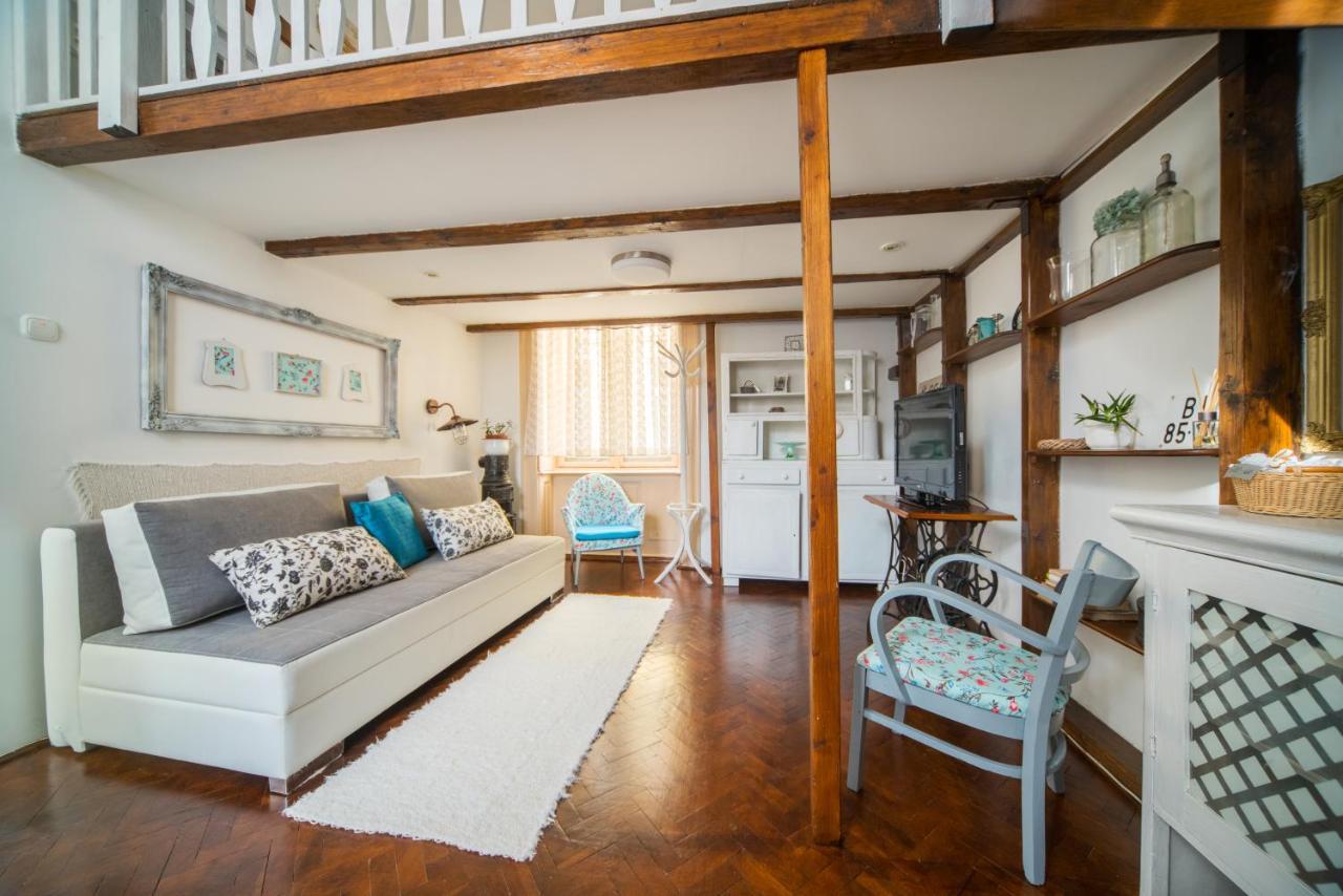 Agria Vintage Apartman Eger Luaran gambar