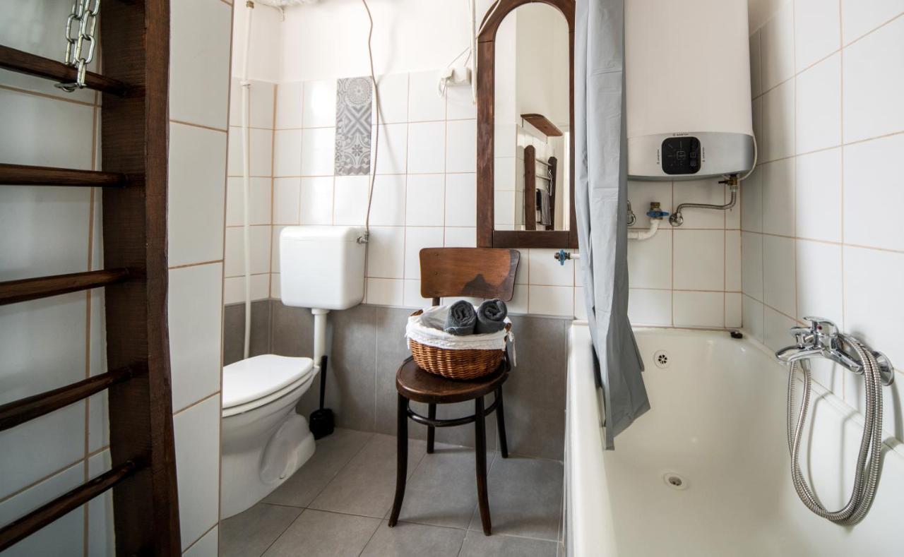 Agria Vintage Apartman Eger Luaran gambar